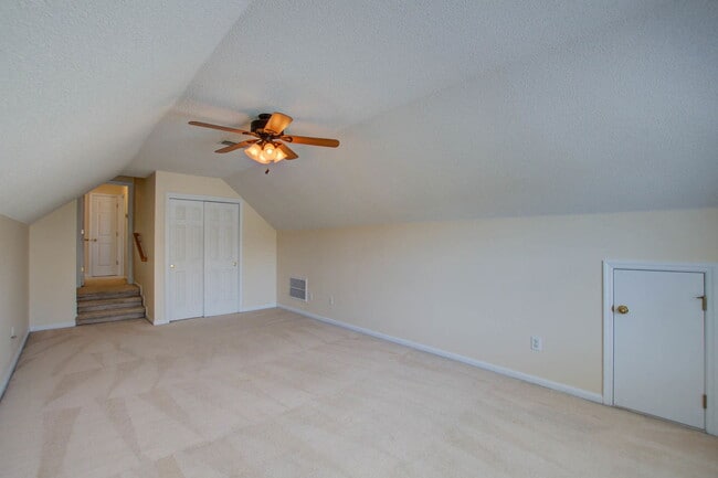Building Photo - 533 Tribeca Dr