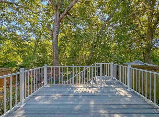 Building Photo - 2465 Talco Hills Dr