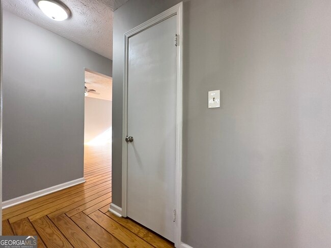 Building Photo - 410 Invector Ct