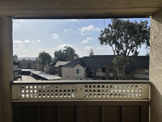 Sunny balcony facing The Bay - 685 Dartmore Ln