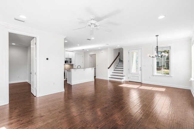 Building Photo - 143 Christian Dr