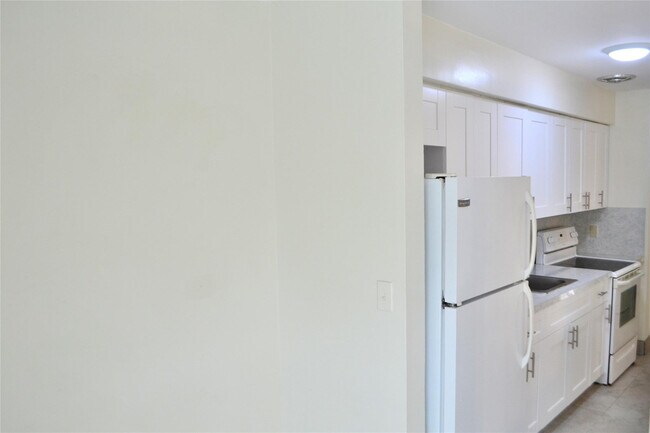 Building Photo - 4209 NE 21st Ave