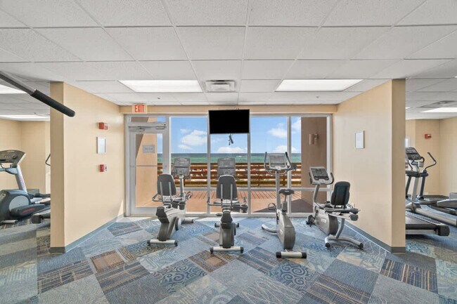 Building Photo - 16819 Front Beach Rd