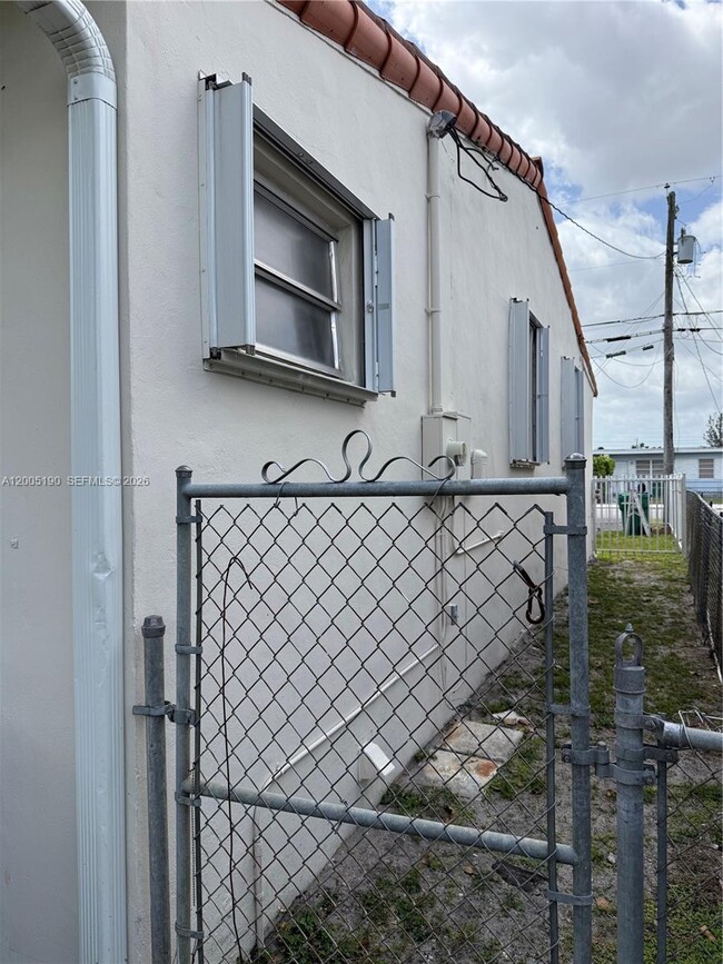 Building Photo - 7231 NW 2nd Terrace