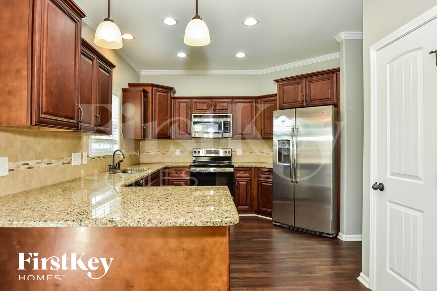 Building Photo - 3707 Wind Mill Ct