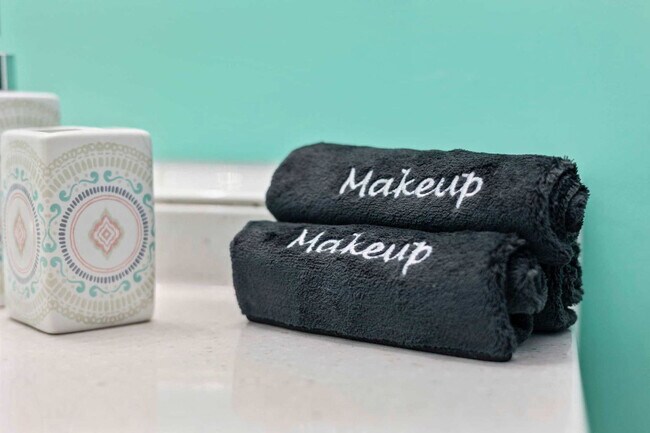 Building Photo - 414 28th Ave N