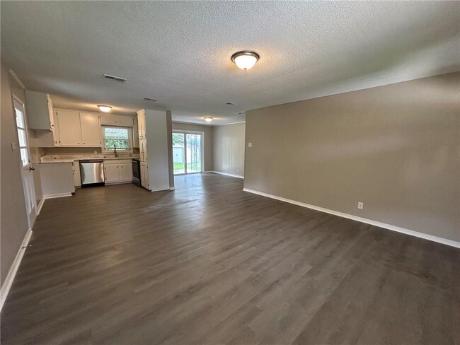Building Photo - 506 Seville Dr