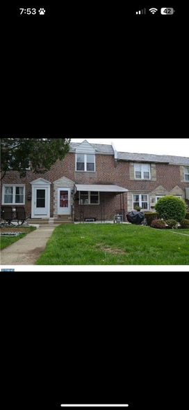 Primary Photo - 255 W Wyncliffe Ave