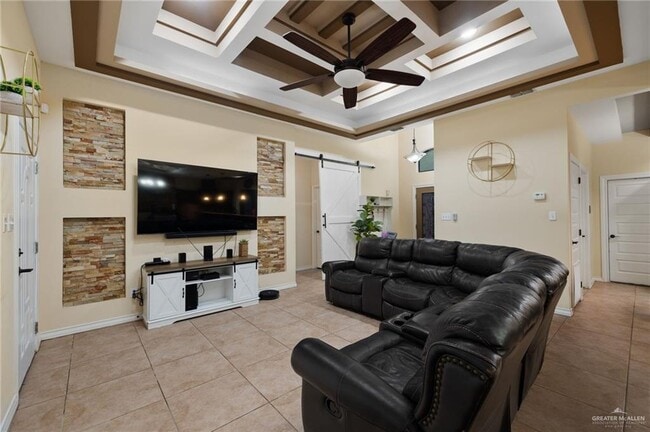 Building Photo - 12 Samaria St