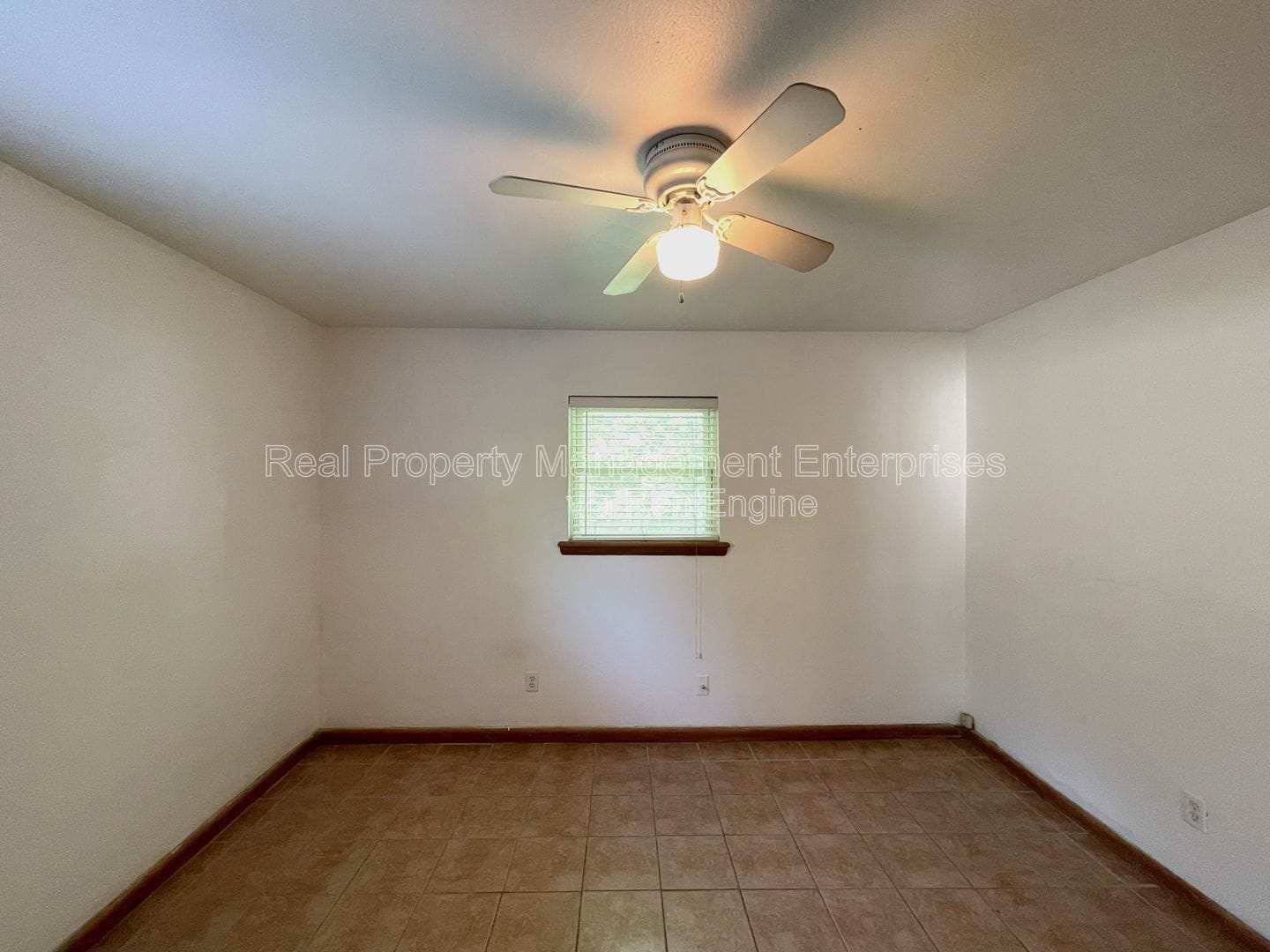 Building Photo - 1817 Hardy Dr