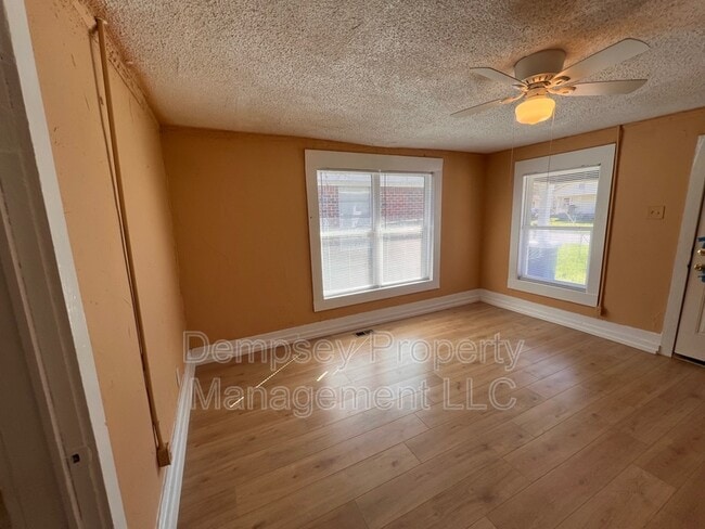 Building Photo - 711 36th Ave