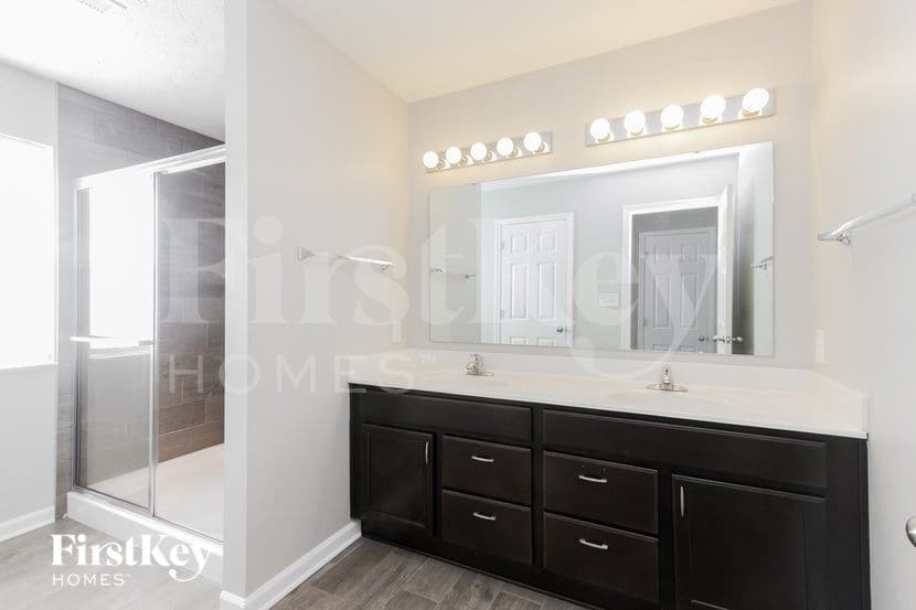 Building Photo - 5273 Brandywine Dr