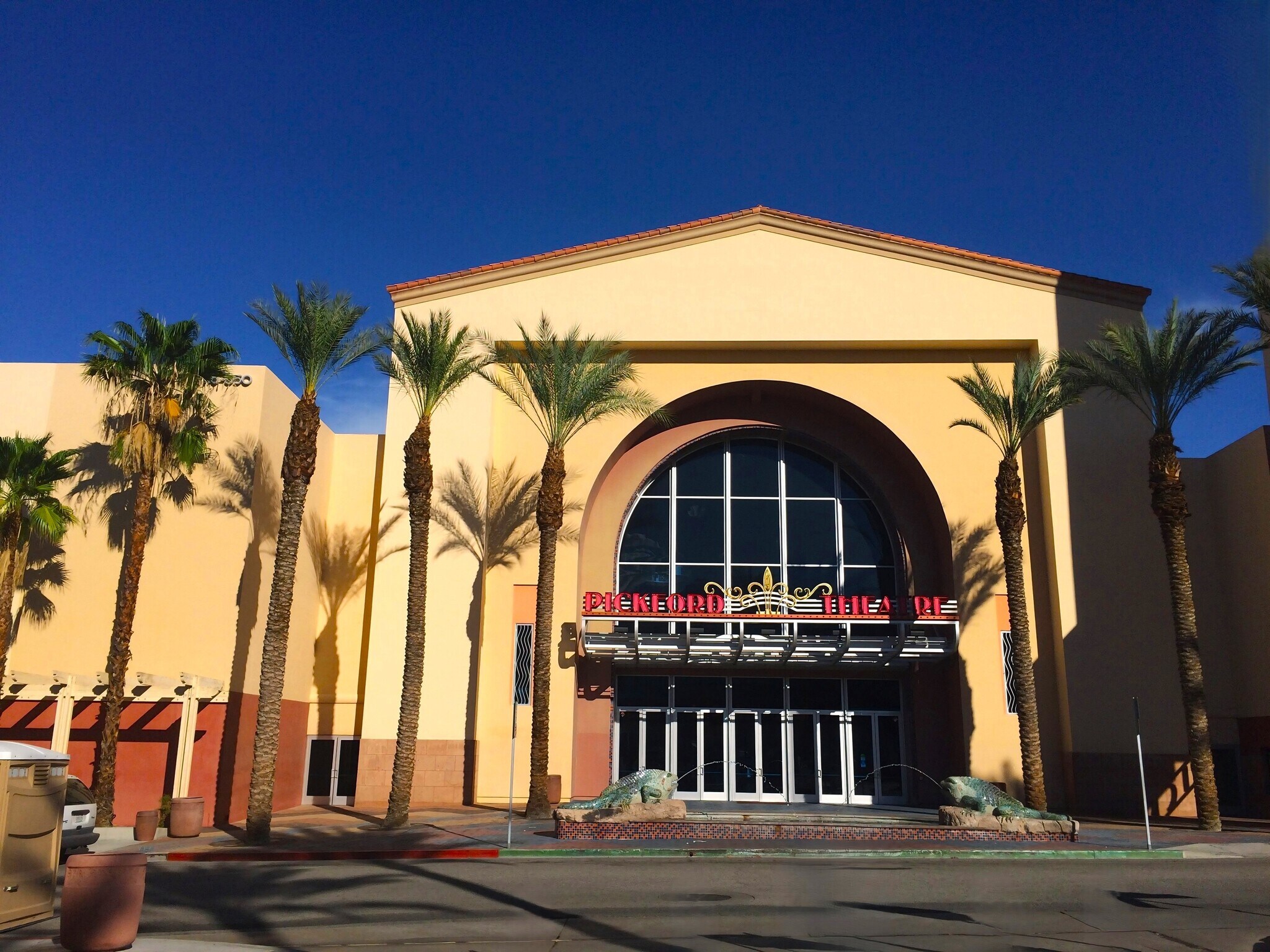 Building Photo - 37188 Melrose Dr