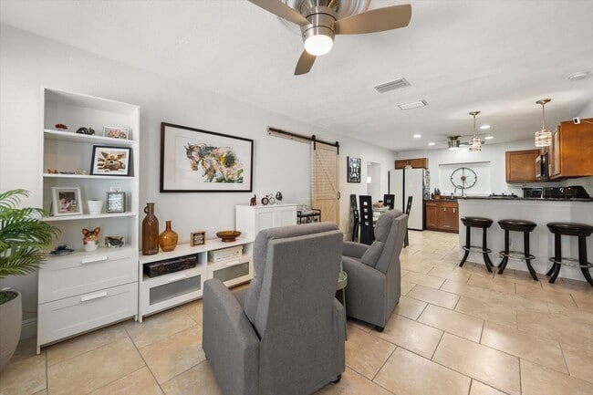 Building Photo - 2314 W Dewey St