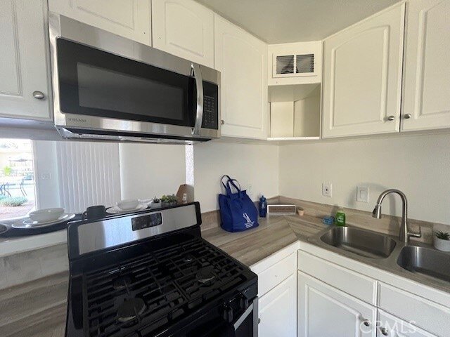 Building Photo - 45421 Sunset Ln