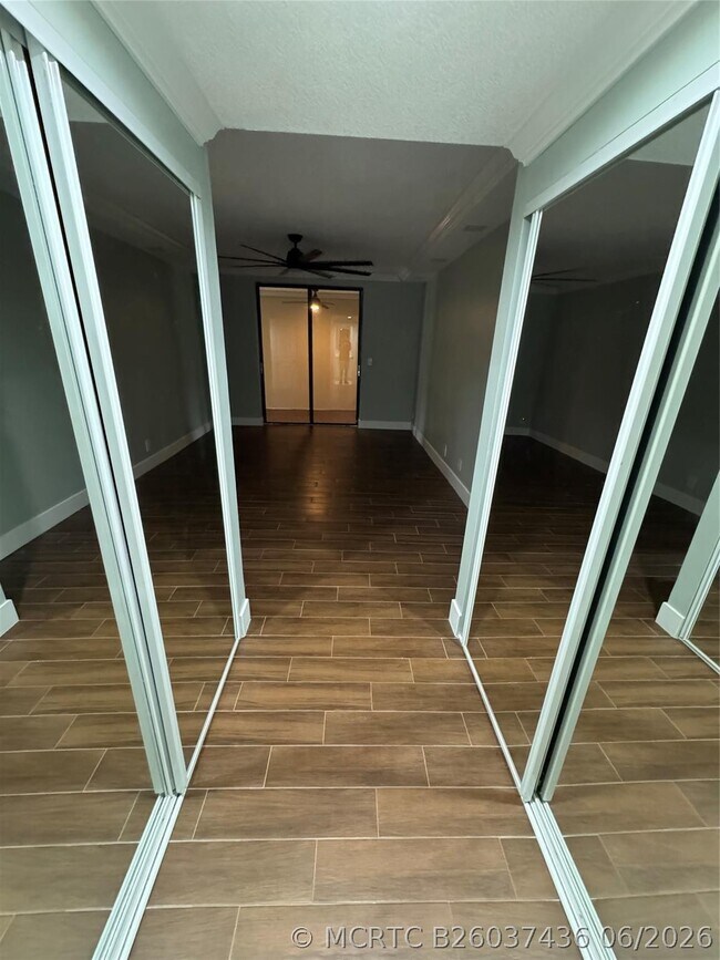 Building Photo - 7741 La Mirada Dr