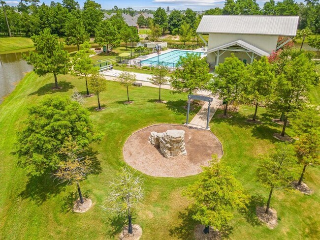 Building Photo - 10442 Lake Palmetto Dr