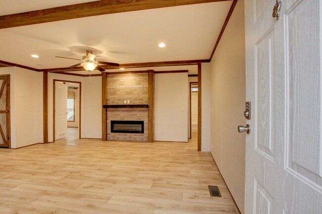 Building Photo - 295 Seays Rd