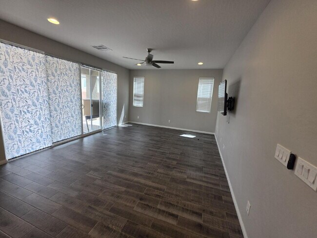 Building Photo - 9456 Brough Ave