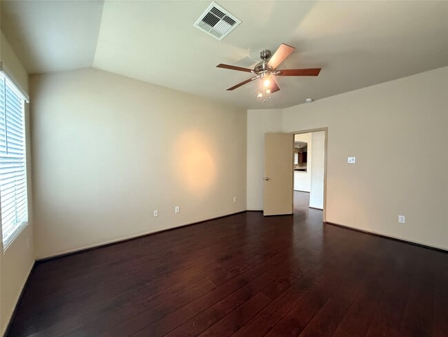 Building Photo - 24210 Silversmith Ln