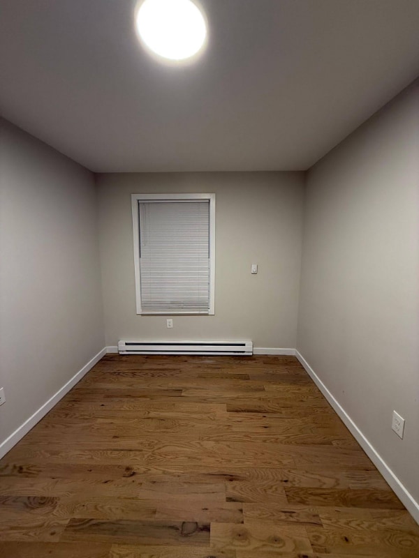 Building Photo - 356 S 6th St