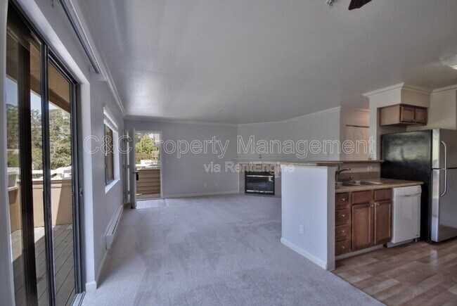 Building Photo - 41 Grandview St