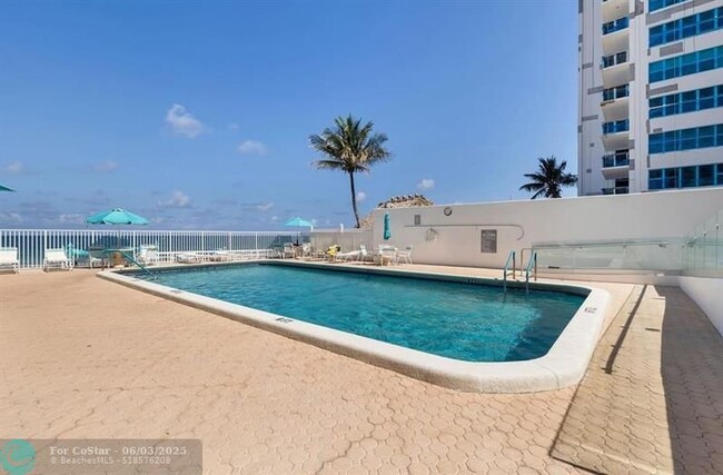 Building Photo - 3750 Galt Ocean Dr