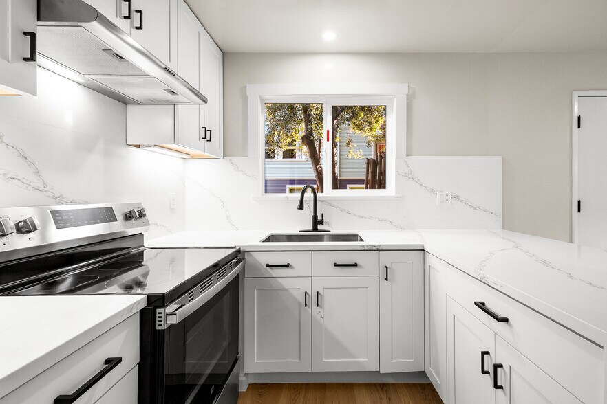 Building Photo - 509 Leibrandt Ave