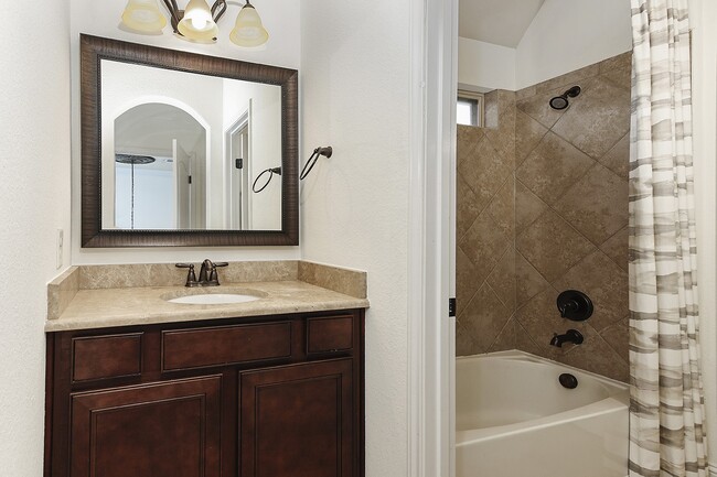 Building Photo - 27 Tioga Pl