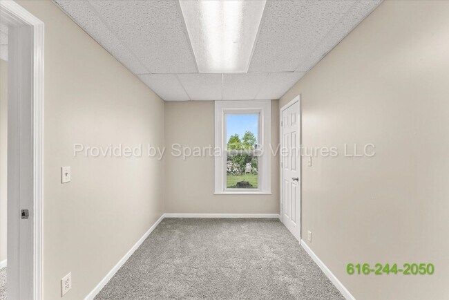 Building Photo - 1720 State St