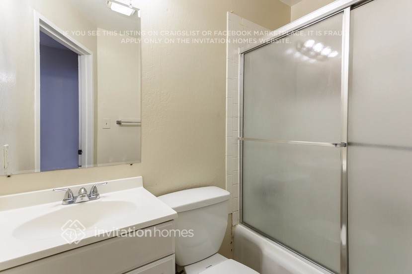Building Photo - 2980 Rollingwood Dr