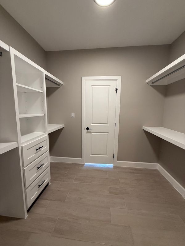 Building Photo - 3211 Villa Rosa Dr