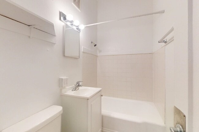Floorplan - 5474-5480 S. Hyde Park Boulevard