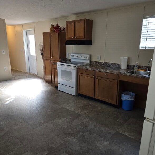 Building Photo - 20275 Sherrill Ln