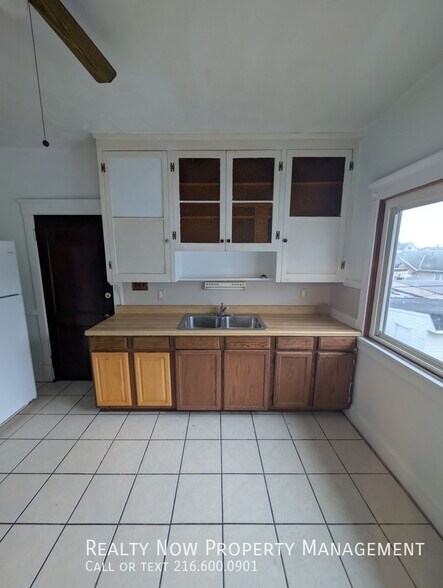 Building Photo - 3431 W 91st St