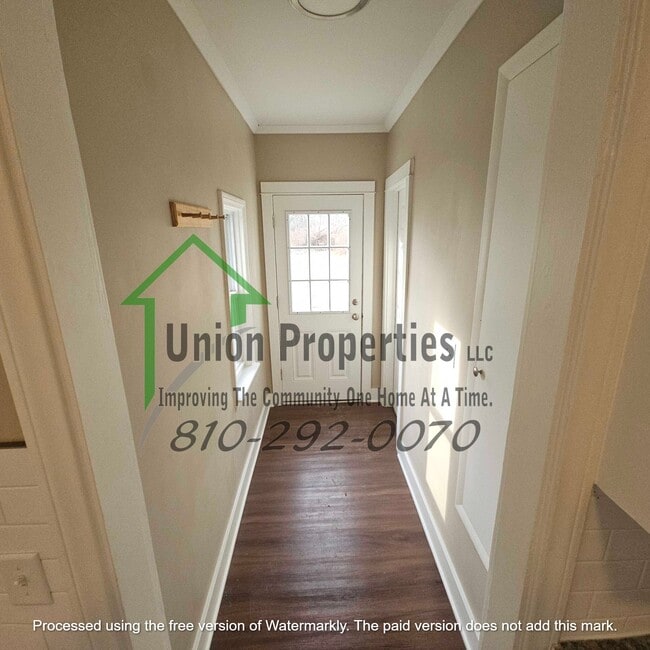 Building Photo - 263 N Elk St