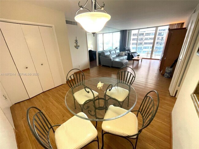 Building Photo - 5161 Collins Ave