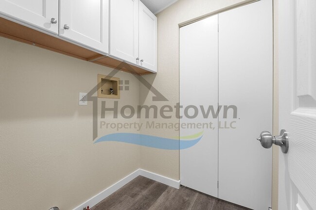 Building Photo - 3 Bedroom 2 Bathroom Home in a Rustic Setting with Mountain Views Available in Blanchard!