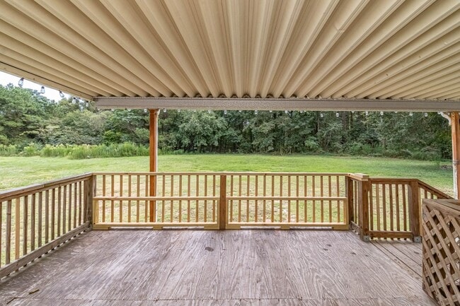 Building Photo - 2 Bedroom 2 Bath Doublewide in Dudley!