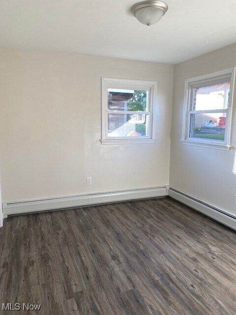 Building Photo - 402 Caroline Ave