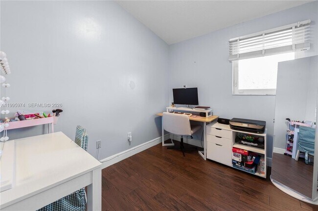 Building Photo - 670 NW 16th St