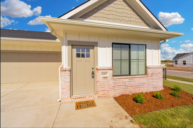 Primary Photo - *Beautiful New Duplexes in Goddard School ...