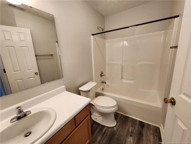 Building Photo - 1549 Laurel Oak Dr