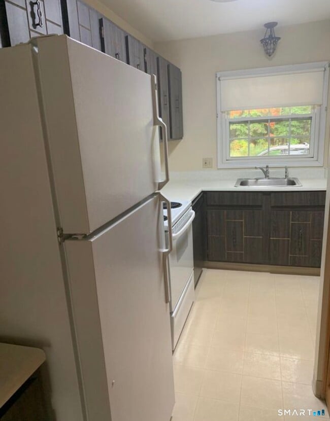 Building Photo - 171 Kinney St