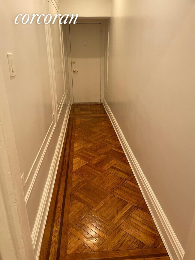 Building Photo - 60 Sterling St