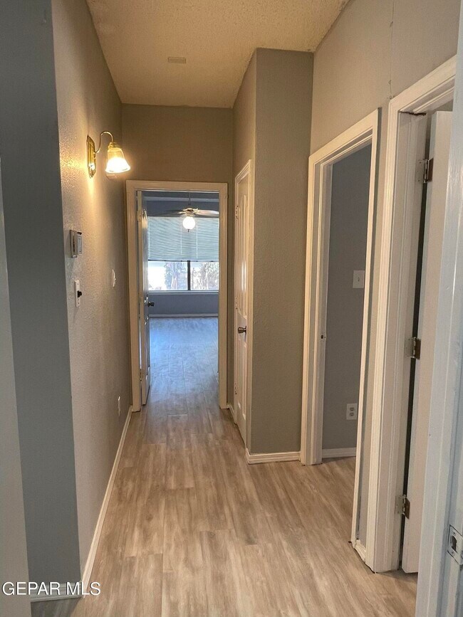 Building Photo - 3701 Trina Pl