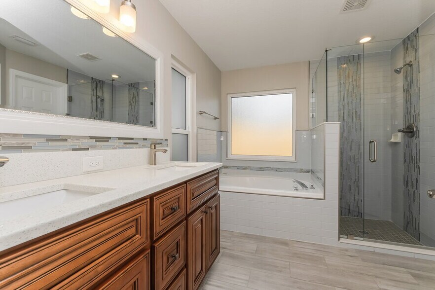 Building Photo - 2936 Minuteman Ln