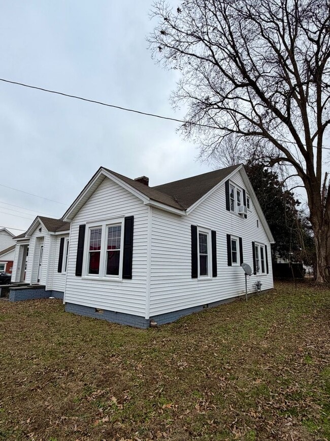 Building Photo - 200 Summer St