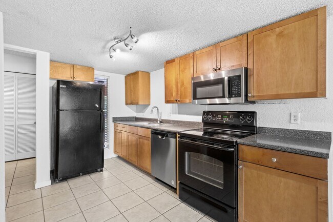 Building Photo - 1810 NW 23rd Blvd