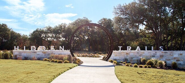 Building Photo - 3036 SF Home - 6 BR/3 BA with THREE-CAR GARAGE - BULVERDE!!!